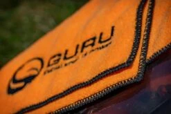 Guru MICROFIBRE TOWEL -Visserij Benodigdheden Winkel Guru Microfibre Towel Handdoek GUR001 2 min