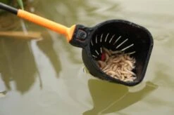 Guru RAPID RELEASE POLE CUPS -Visserij Benodigdheden Winkel Guru Rapid Release Pole Cups Voederbekers GRR200 3 min