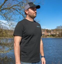 Preston BLACK T-SHIRT - 7 Opties -Visserij Benodigdheden Winkel Preston p0200344 50 black t shirt kleding 2 min