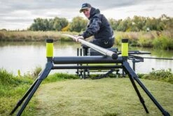 Matrix COMPACT POLE ROLLERS -Visserij Benodigdheden Winkel matrix compact single pole roller afsteekroller 7 min