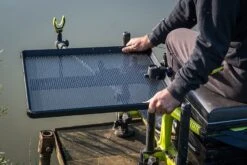 Matrix SELF SUPPORTING SIDE TRAY - 2 Opties -Visserij Benodigdheden Winkel matrix self supporting side tray aastafel 1 min