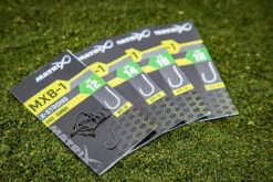 Matrix MXB-1 X STRONG EYED BARBED - 4 Opties 10 Matrix MXB-1 X STRONG EYED BARBED - 4 Opties -Visserij Benodigdheden Winkel mxb1 in use 4