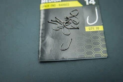 Matrix MXB-2 MEDIUM SPADE END BARBED - 4 Opties -Visserij Benodigdheden Winkel mxb2 in use 4