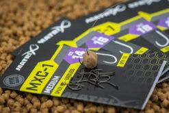 Matrix MXC-1 MEDIUM SPADE END BARBLESS - 4 Opties -Visserij Benodigdheden Winkel mxc 1 in use 2