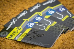 Matrix MXC-6 MEDIUM EYED BARBLESS -4 Opties 16 Matrix MXC-6 MEDIUM EYED BARBLESS -4 Opties -Visserij Benodigdheden Winkel mxc 6 in use 7